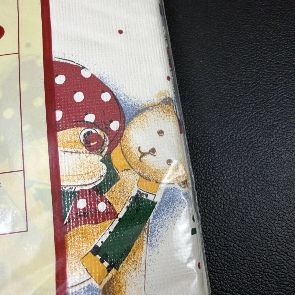 Debbie Mumm Holiday Flannel Backed Vinyl Tablecloth Round 60